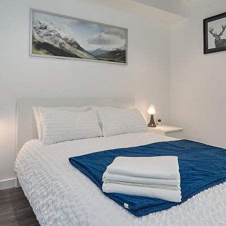 Morden Lovely 3Bedroom Apartment London Abbey Wood Exterior foto