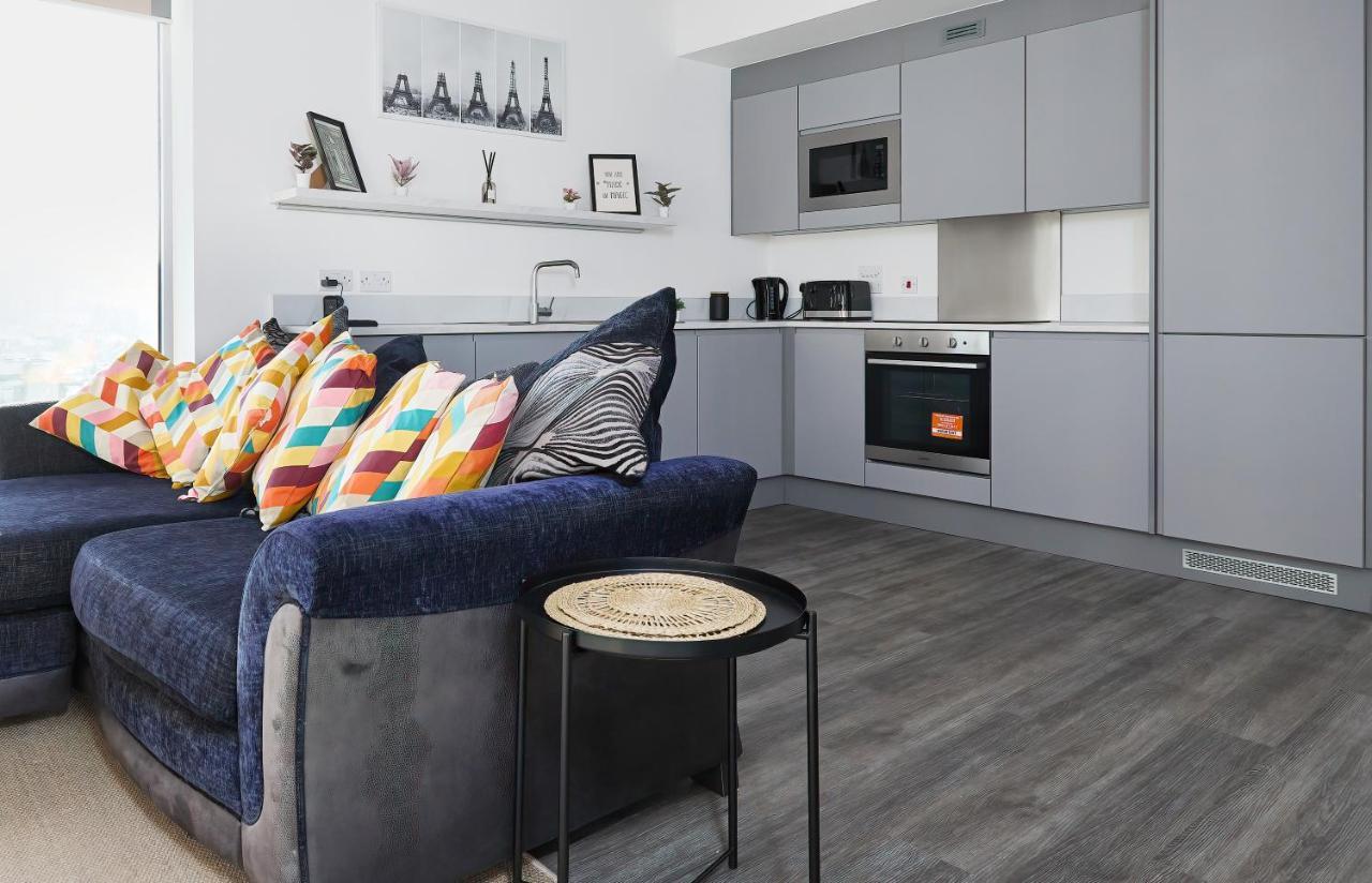 Morden Lovely 3Bedroom Apartment London Abbey Wood Exterior foto