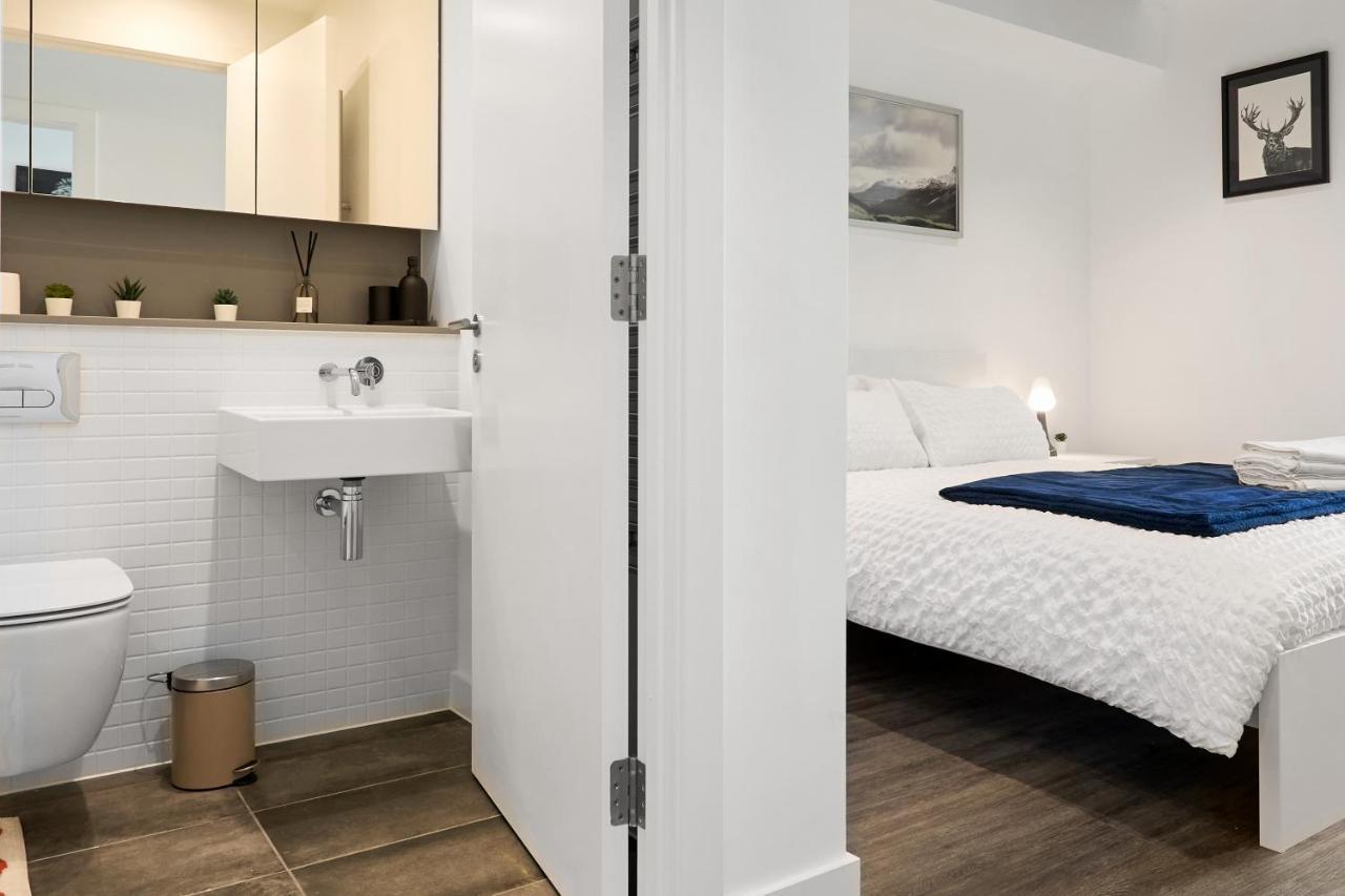 Morden Lovely 3Bedroom Apartment London Abbey Wood Exterior foto