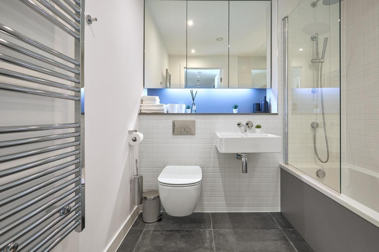 Morden Lovely 3Bedroom Apartment London Abbey Wood Exterior foto