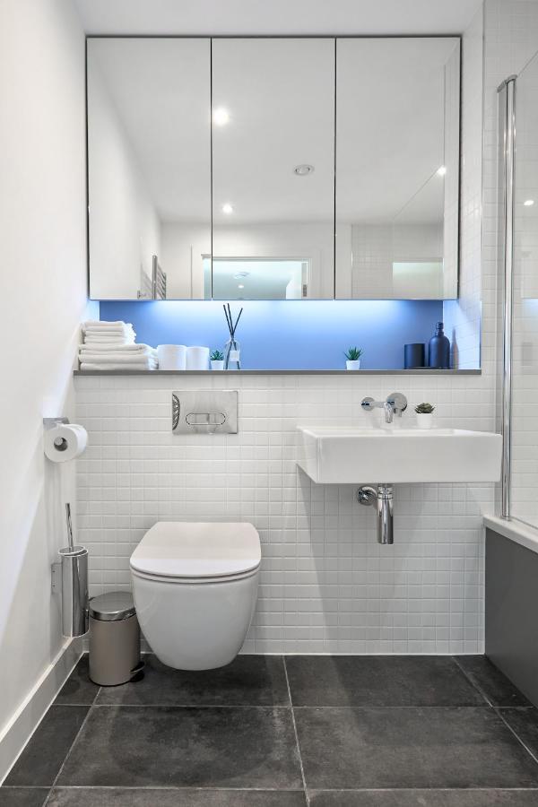 Morden Lovely 3Bedroom Apartment London Abbey Wood Exterior foto